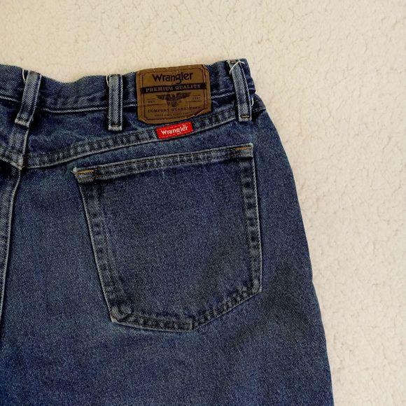 Wrangler Jeans Mens 36 x 32 Relaxed Fit‎ Blue Denim Casual Stained - Picture 8 of 11
